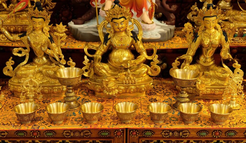 y-nghia-7-chen-nuoc-cung-duong-mat-tong